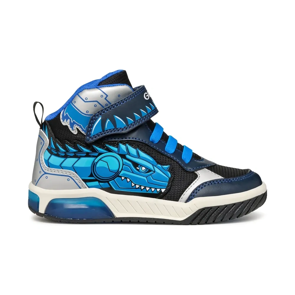 кроссовки Inek