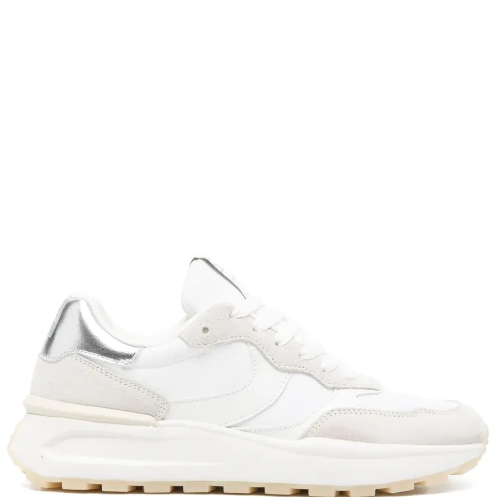 кроссовки Egila