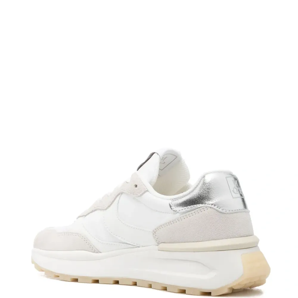 кроссовки Egila