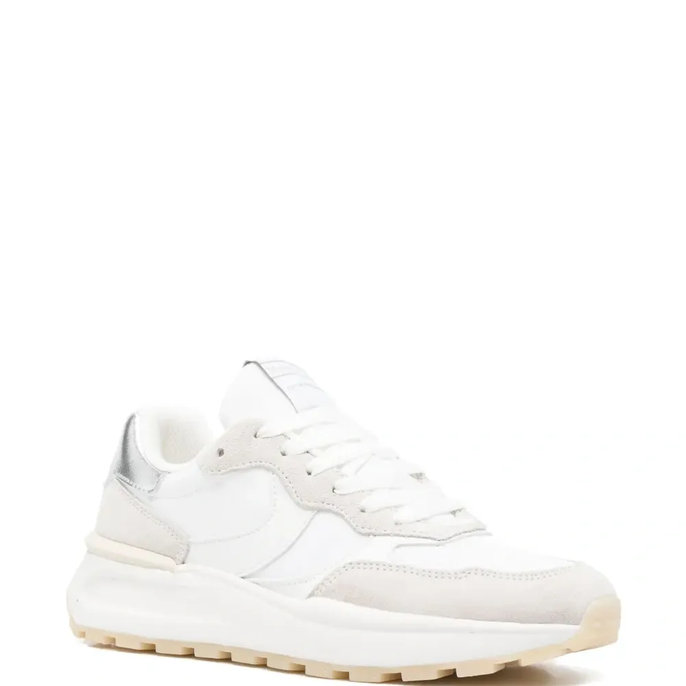 кроссовки Egila