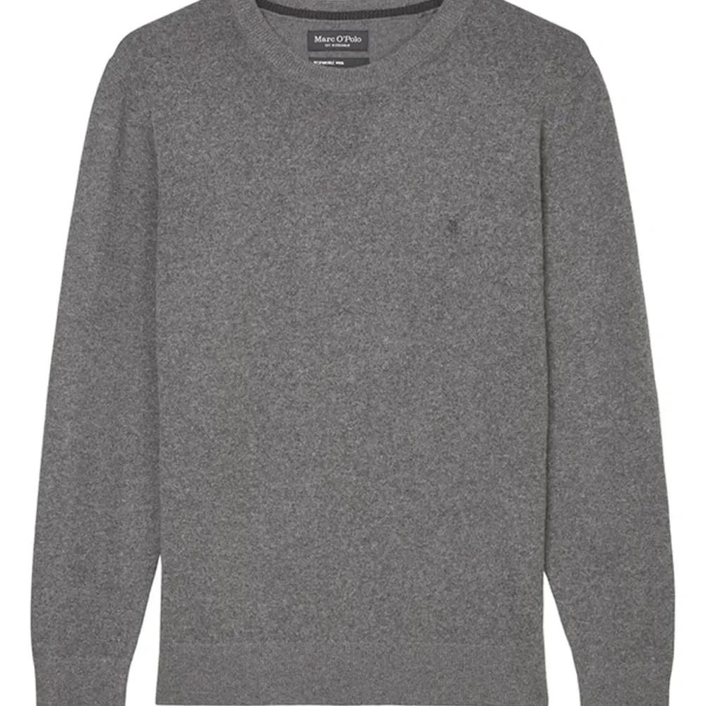 свитер с круглым вырезом