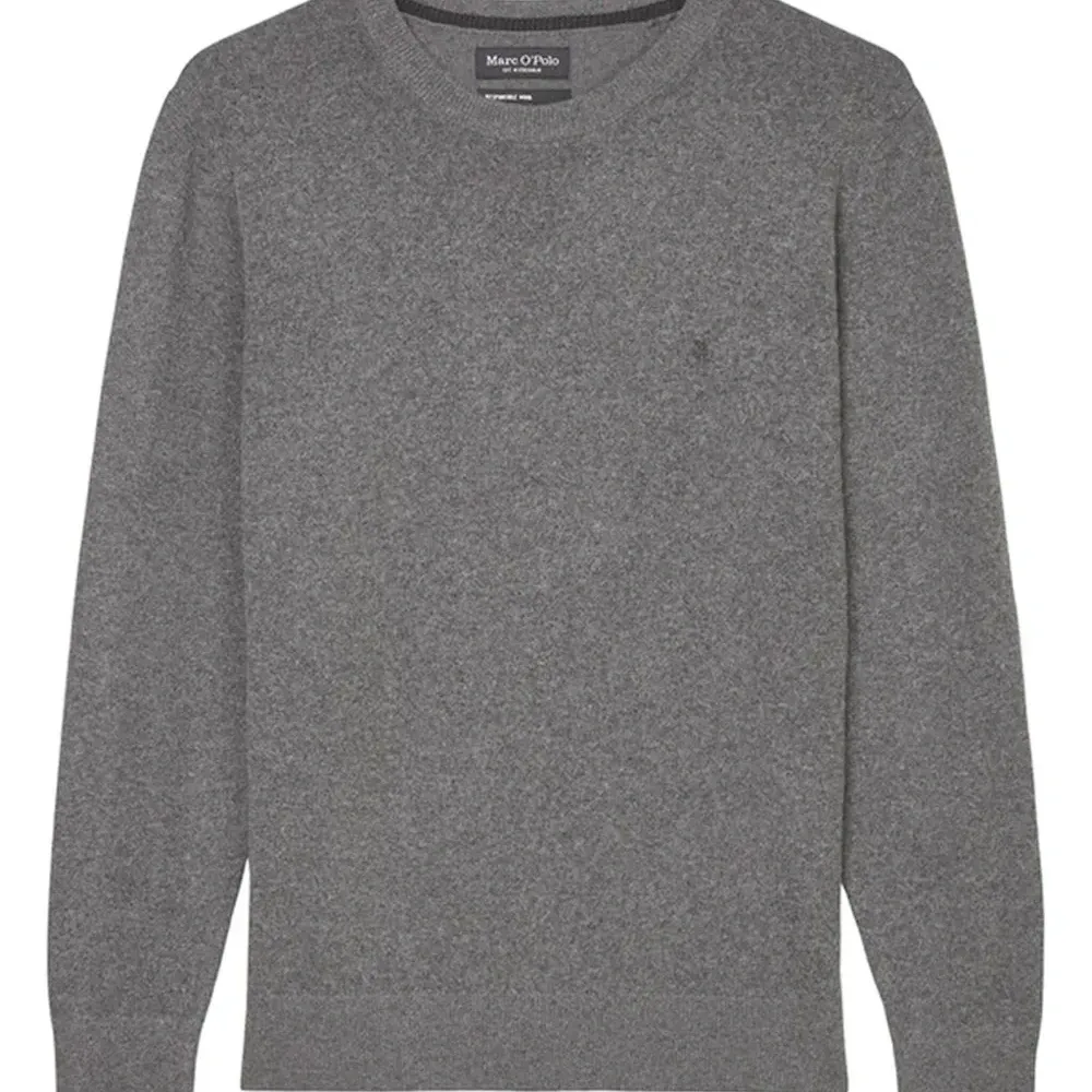 свитер с круглым вырезом