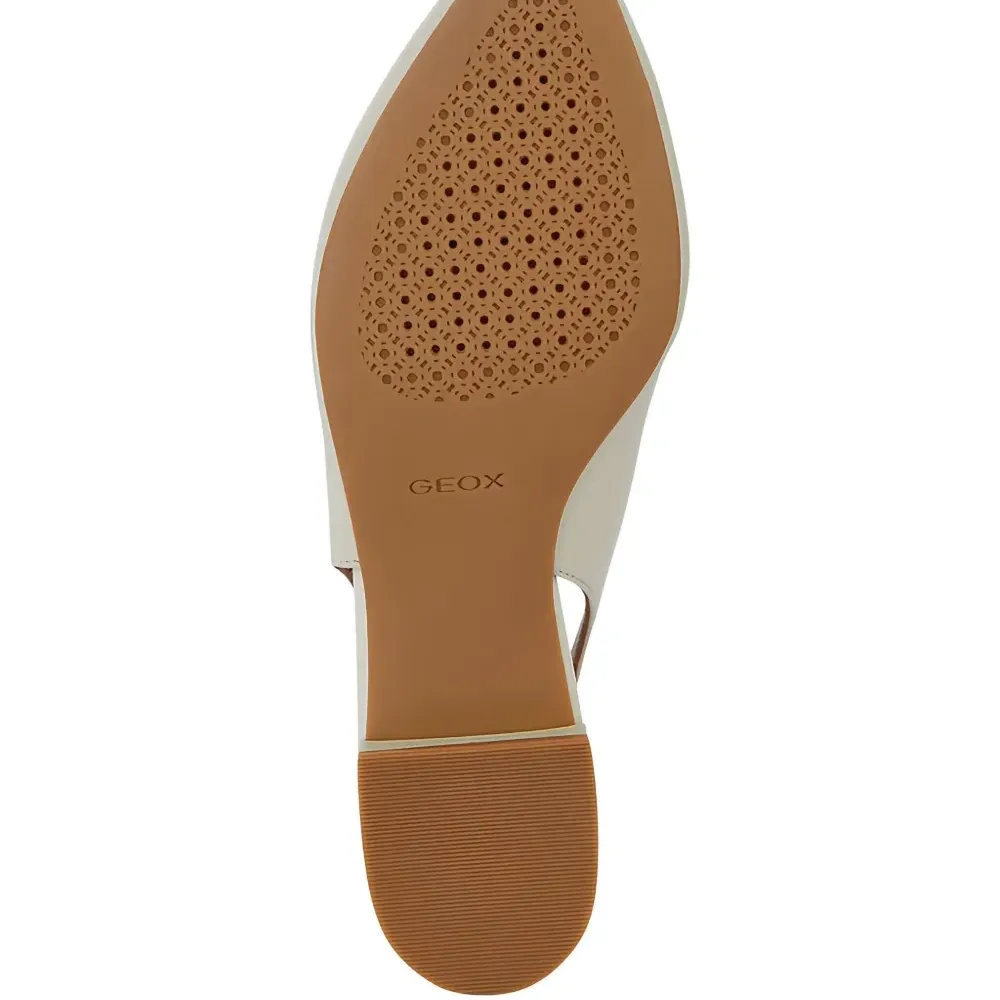 Туфли Charyssa с ремешком на пятке