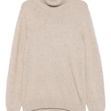 Свитер с высоким воротником