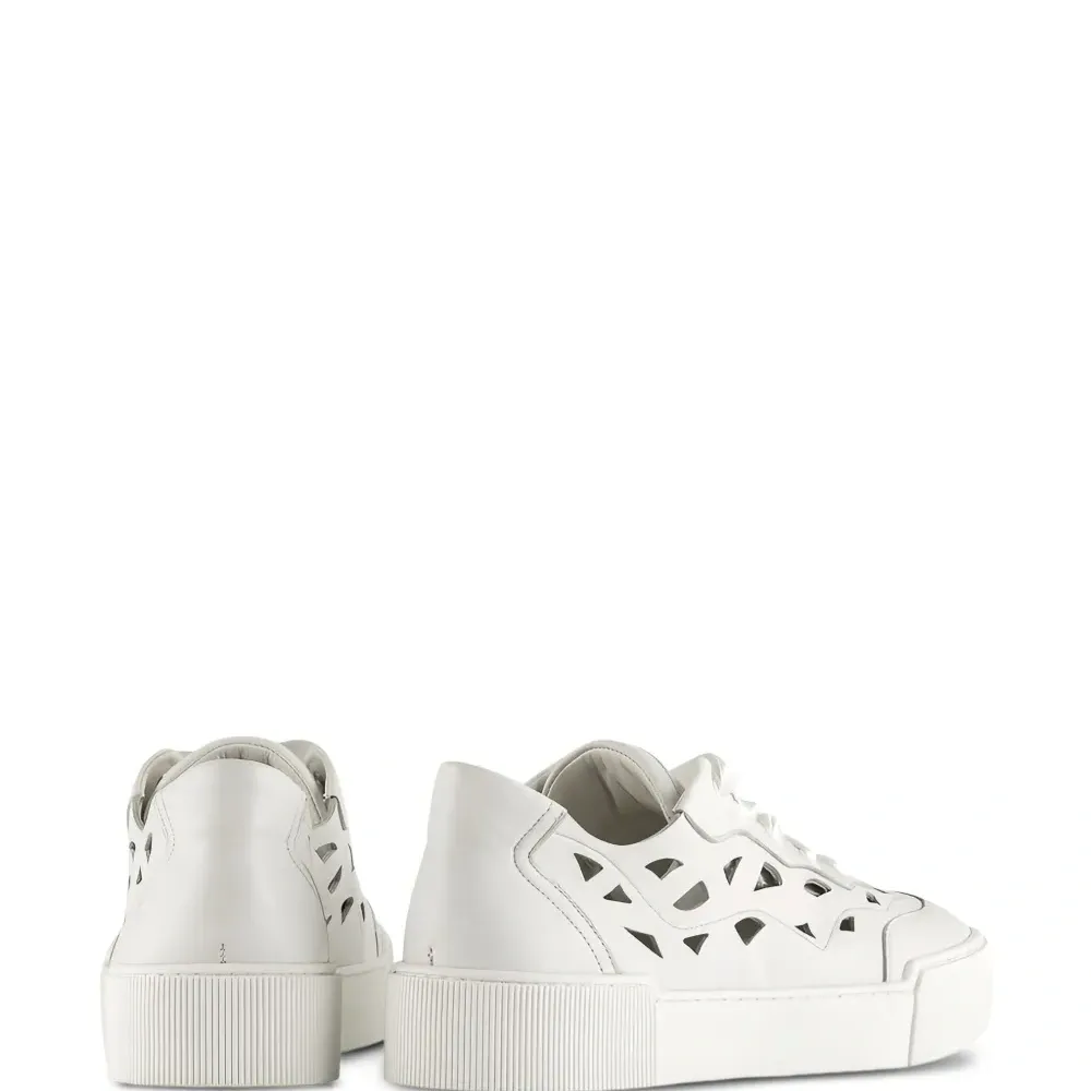 кроссовки Anouk с вырезами