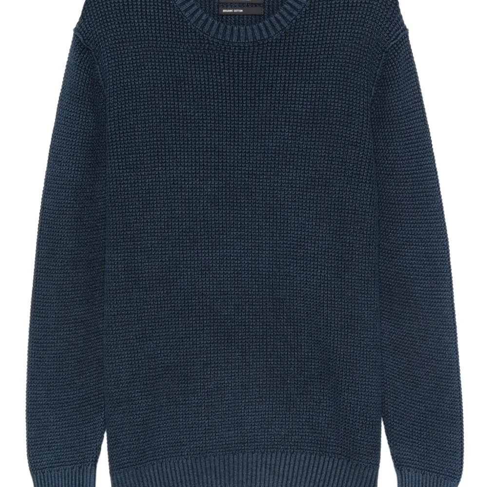 Фактурный джемпер с круглым вырезом