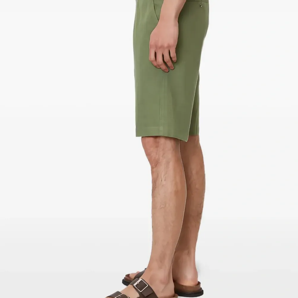 льняные шорты