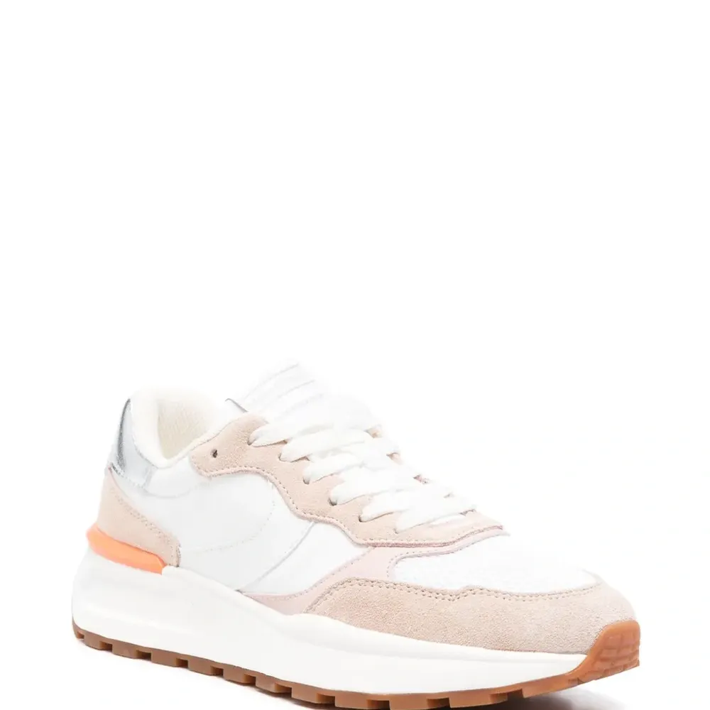 кроссовки Egila