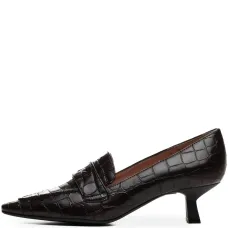 Туфли с тиснением под крокодила