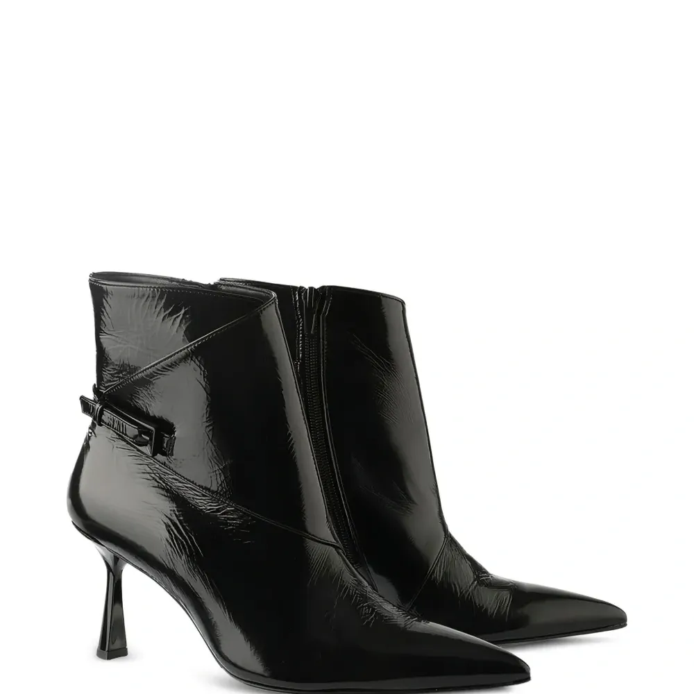 ботильоны Sandy с заостренным носком