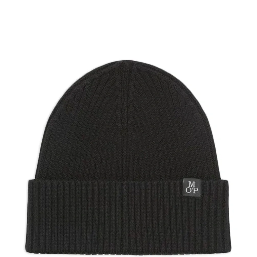 Шапка бини в рубчик