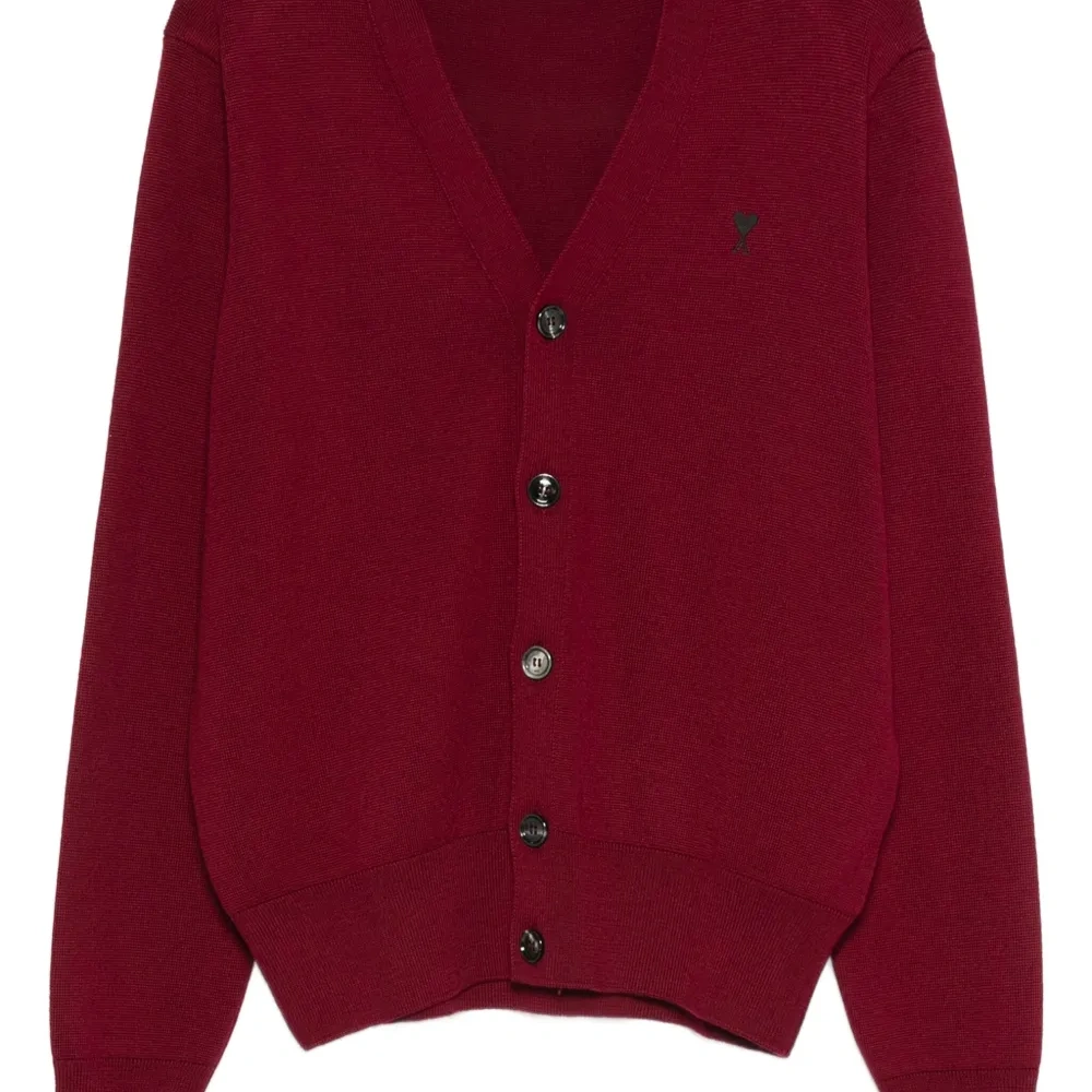 Кардиган с вышитым логотипом