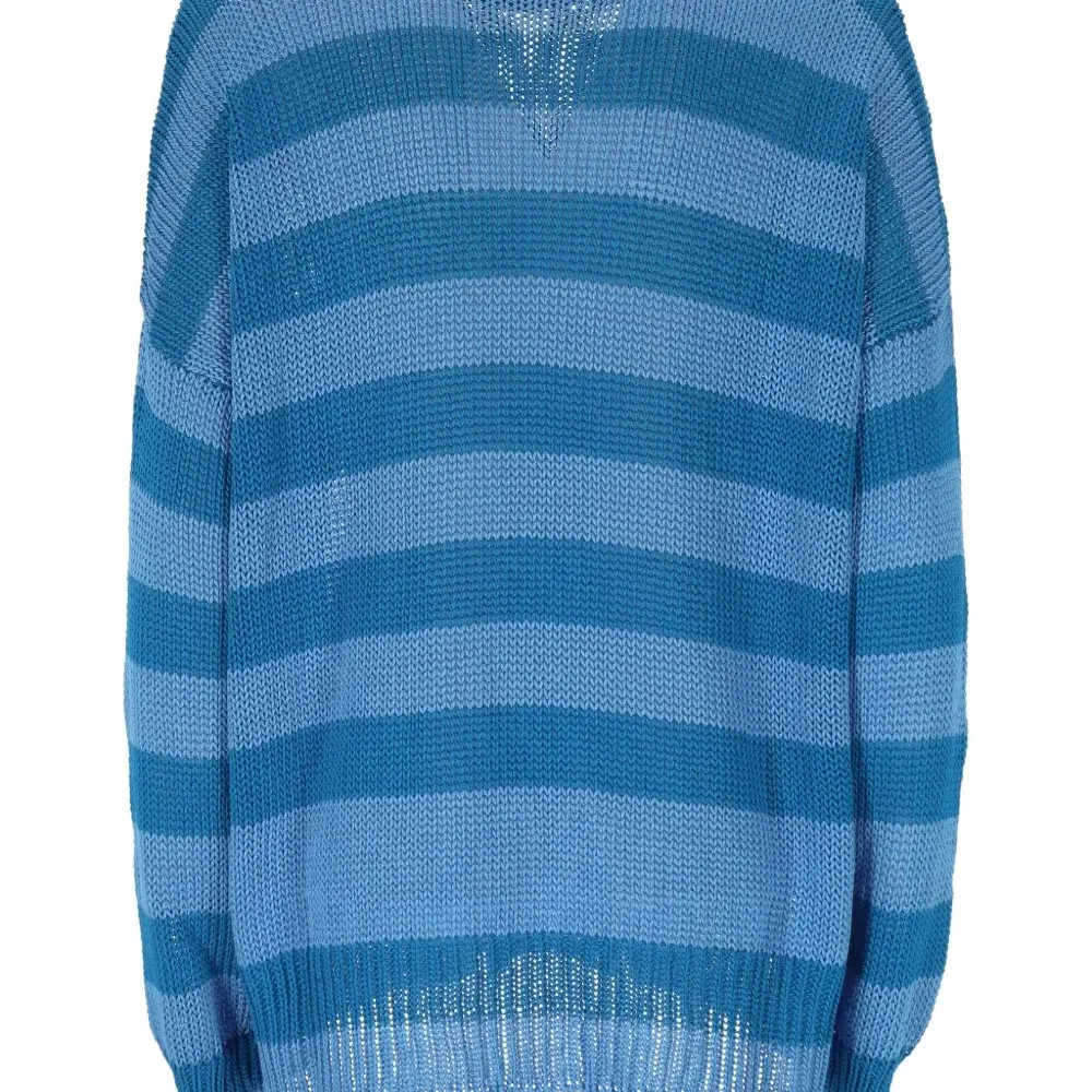 Свитер в полоску