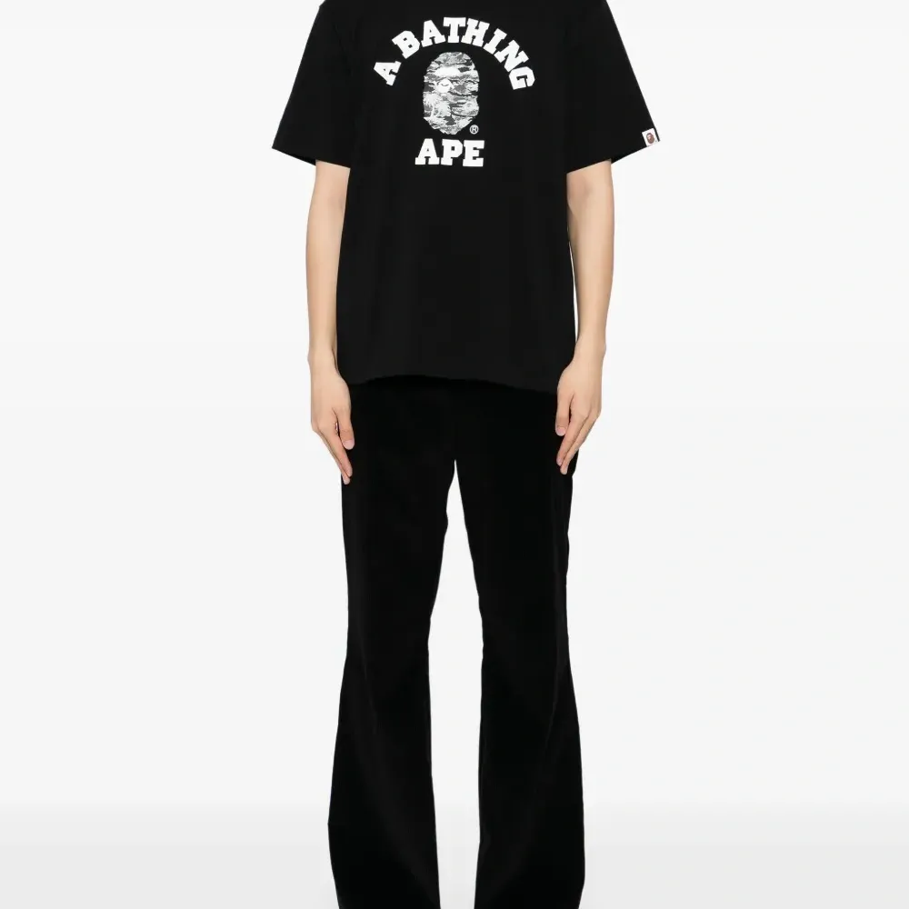 Футболка с логотипом Футболка с логотипом