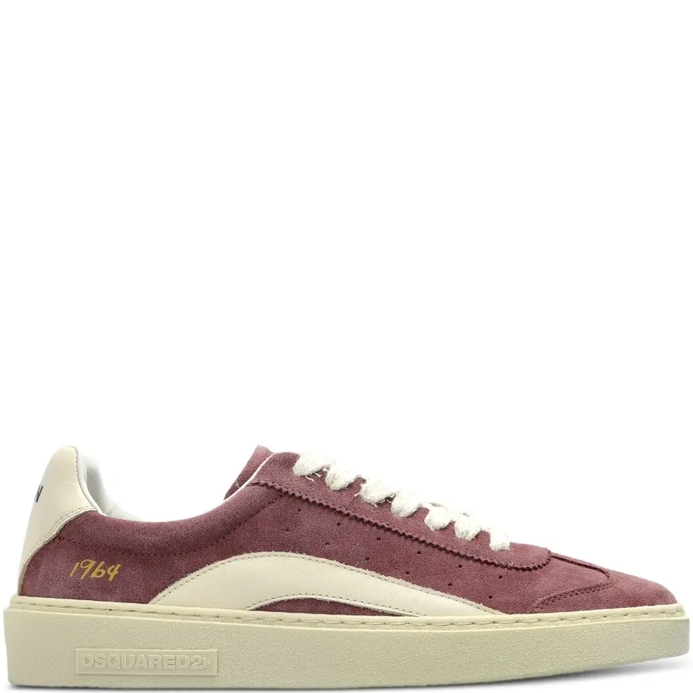 Кроссовки на шнуровке