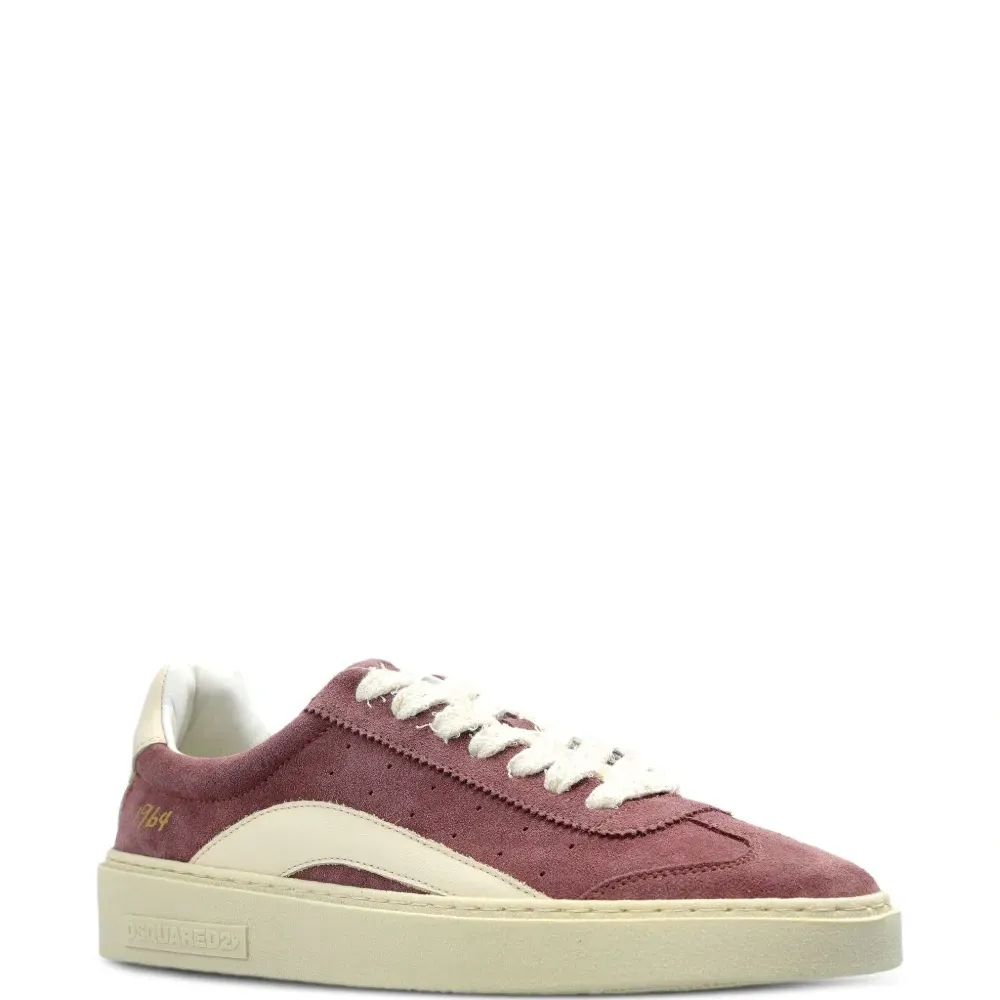 Кроссовки на шнуровке