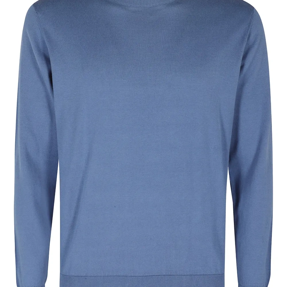 Свитер тонкой вязки