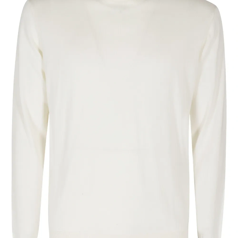 Свитер тонкой вязки