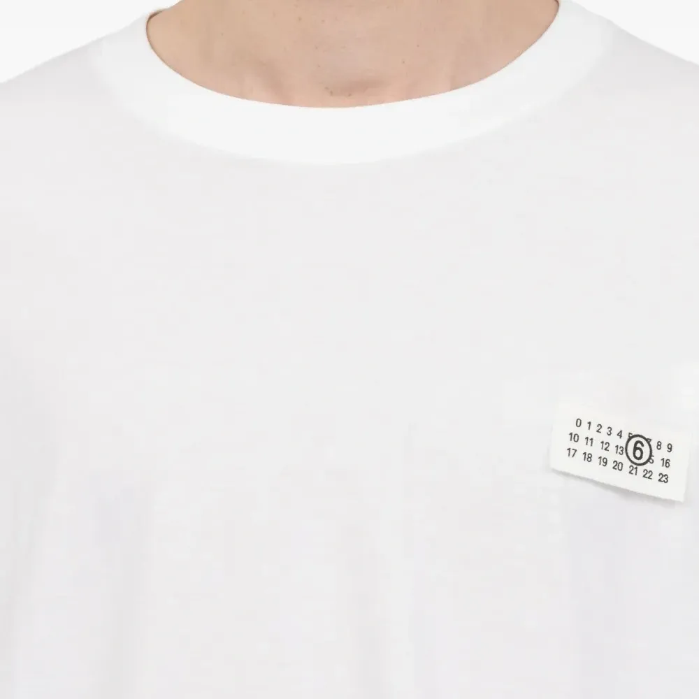 Футболка с нашивкой