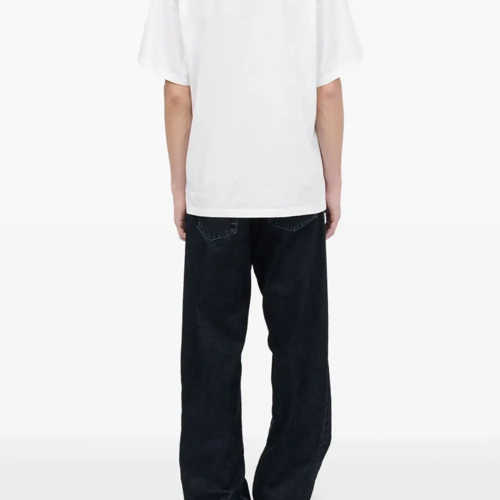 Футболка с нашивкой