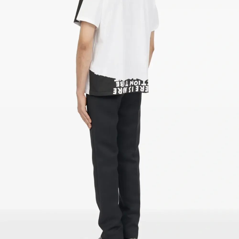 футболка с графичным принтом и вставками