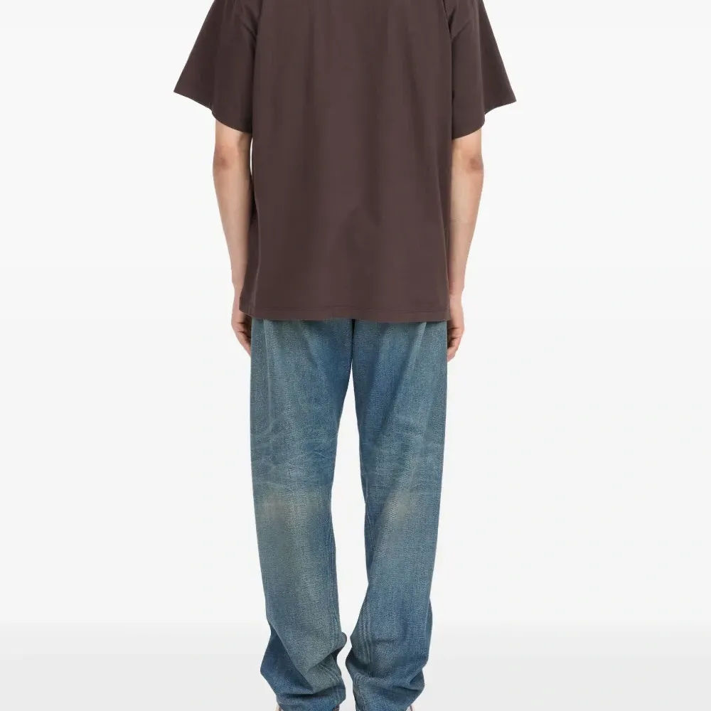 Футболка с графичным принтом Футболка с графичным принтом