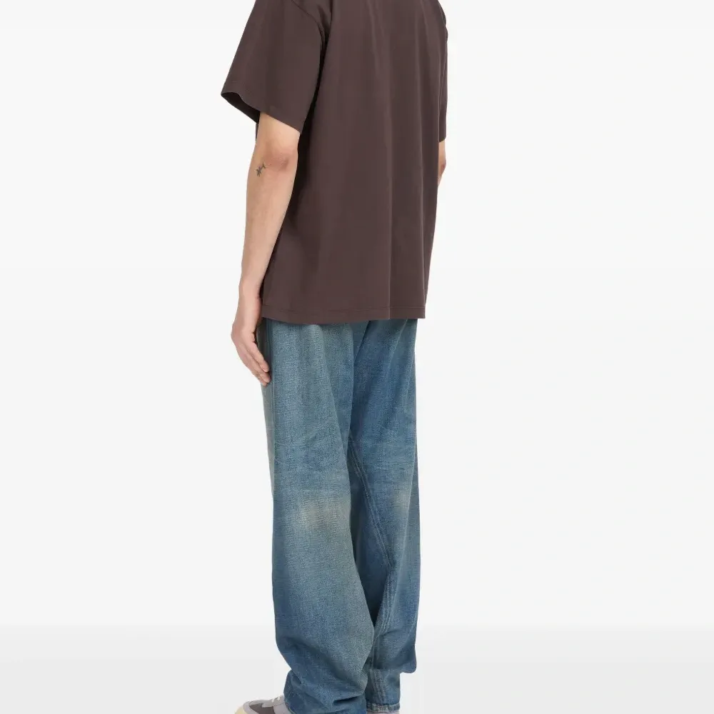 Футболка с графичным принтом Футболка с графичным принтом