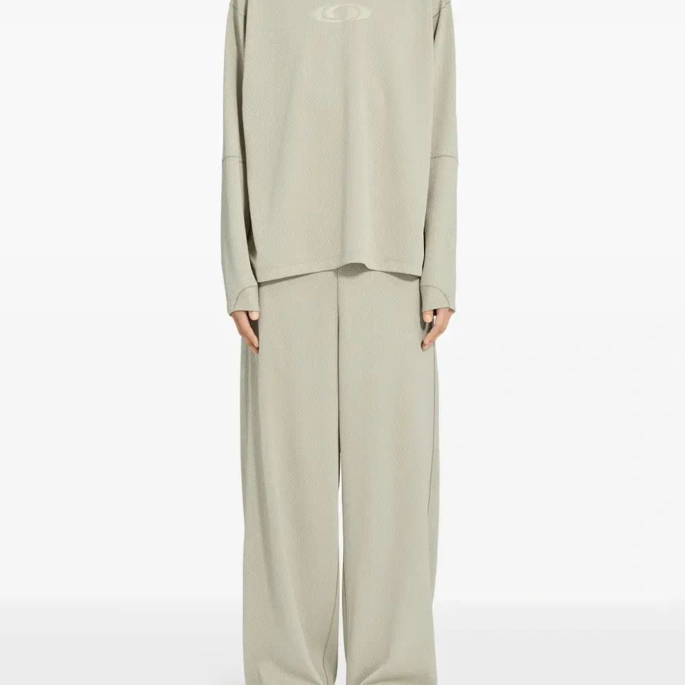 Толстовка с логотипом