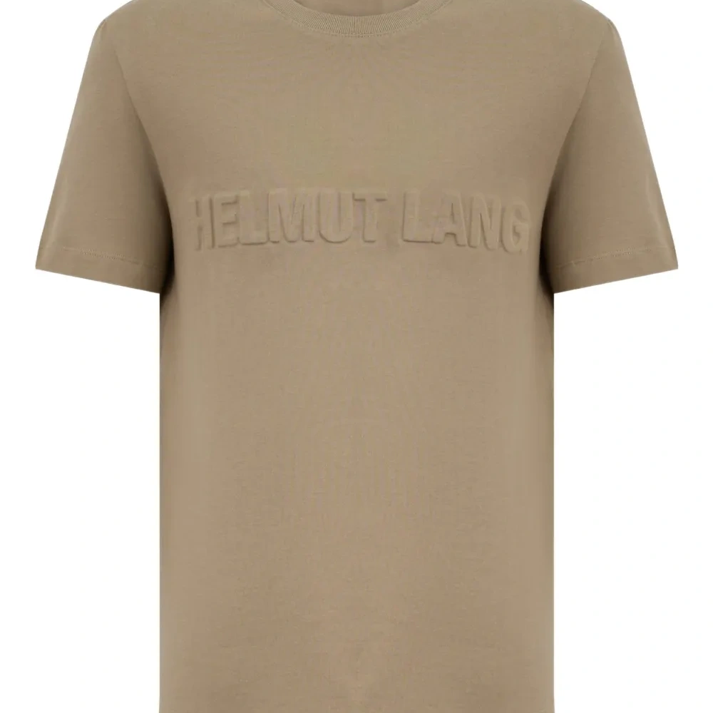 футболка с тисненым логотипом