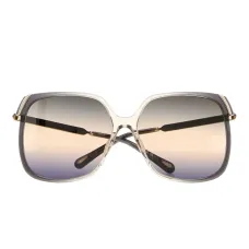 Солнцезащитные очки в квадратной оправе