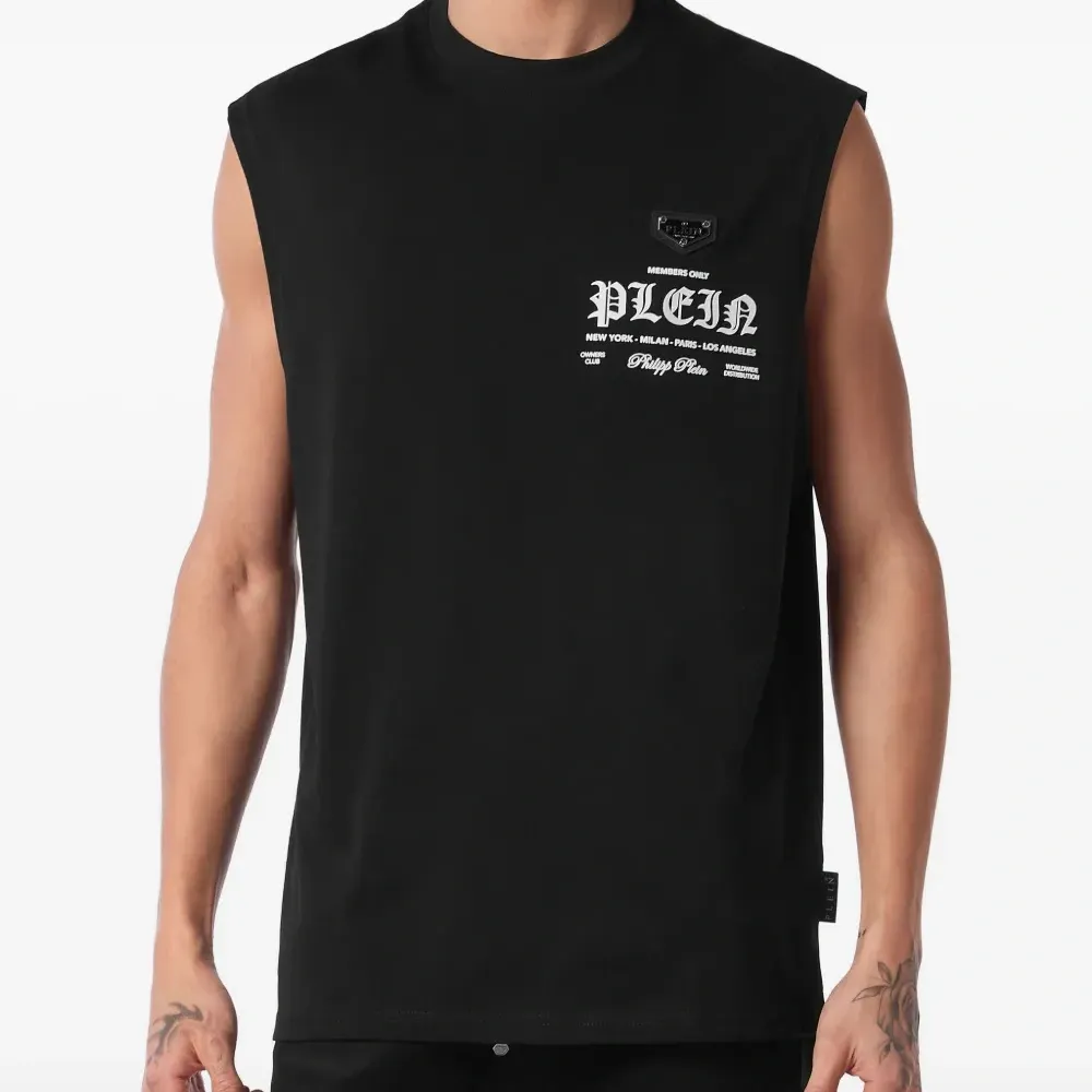 футболка без рукавов