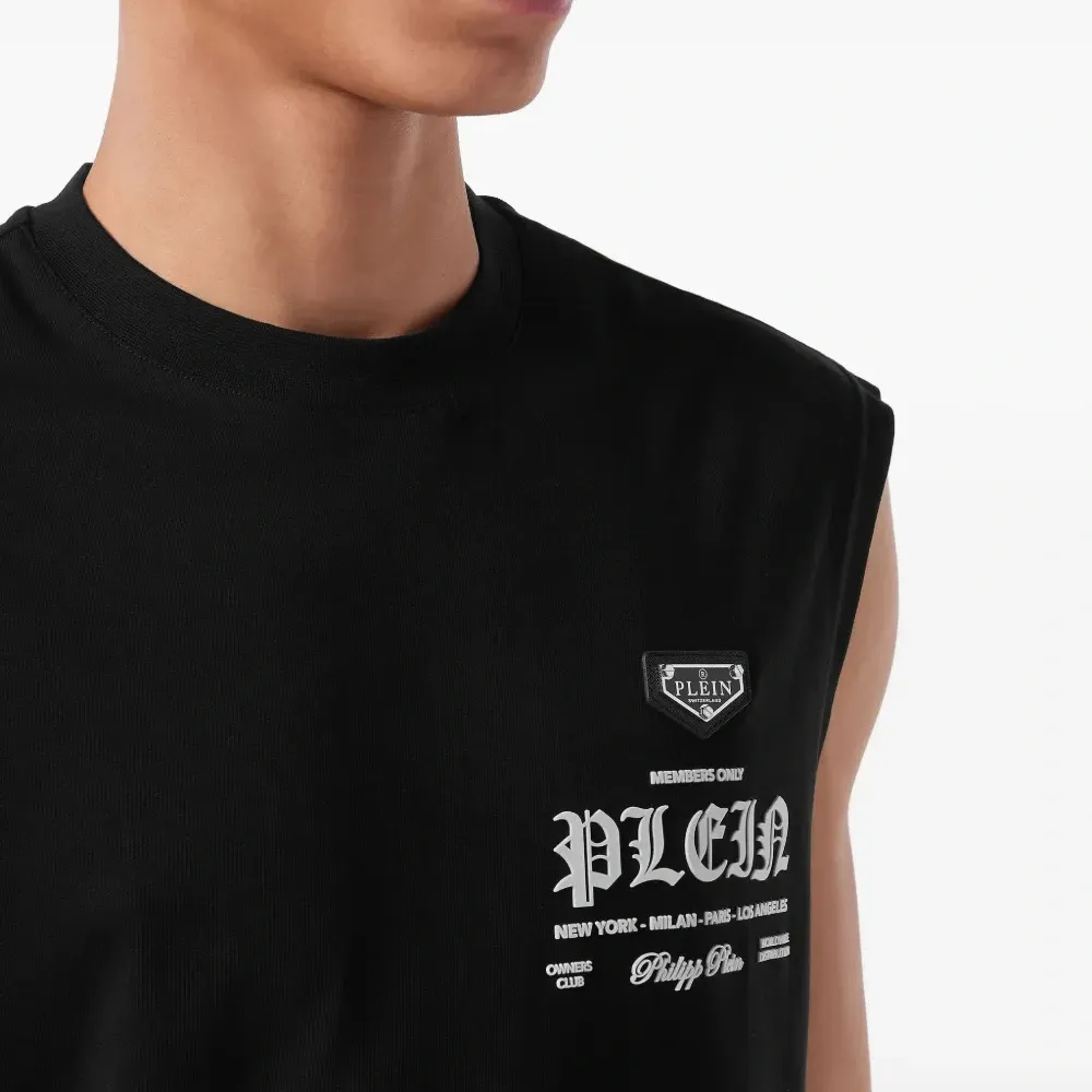 футболка без рукавов