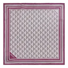 Шарф с геометрическим треугольным узором