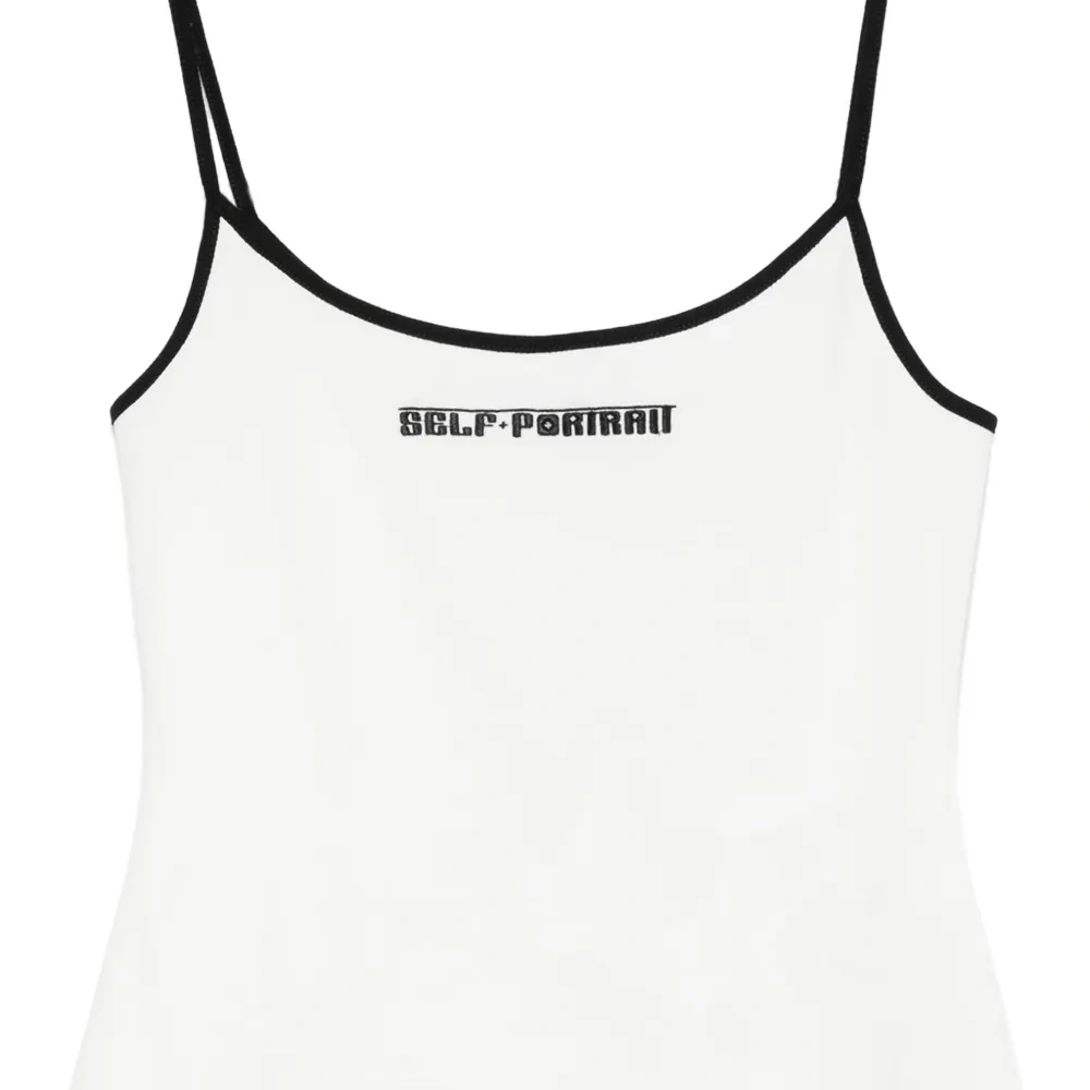 топ без рукавов