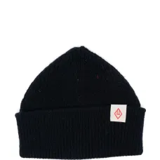 Шапка бини с нашивкой-логотипом