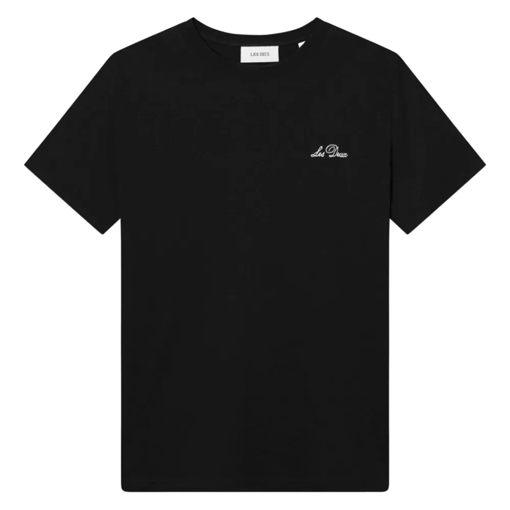 Футболка с вышивкой