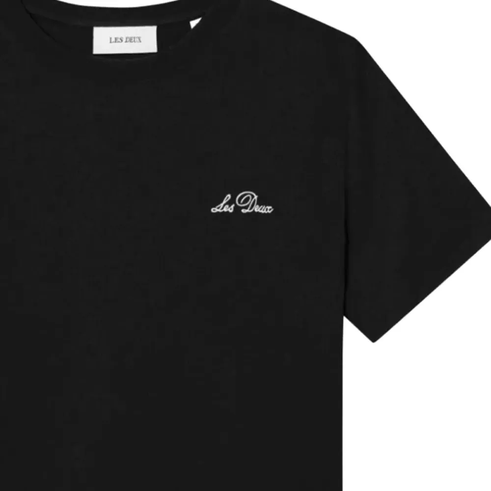 Футболка с вышивкой