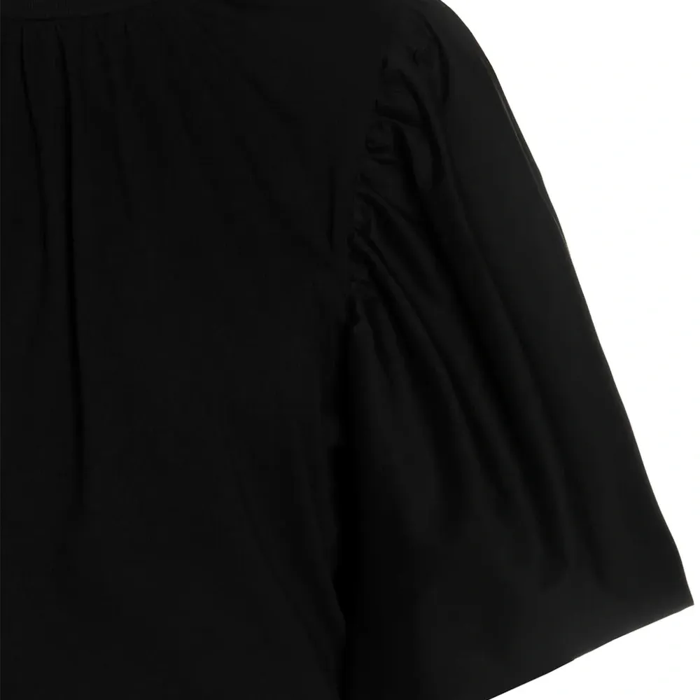 футболка с объемными плечами