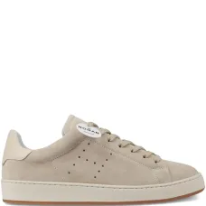 Кроссовки на шнуровке