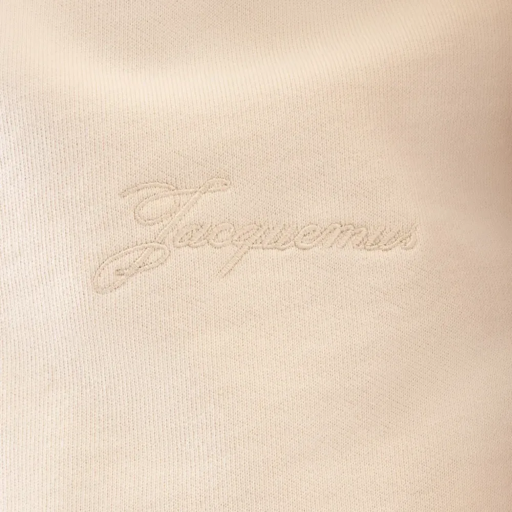 футболка с вышивкой