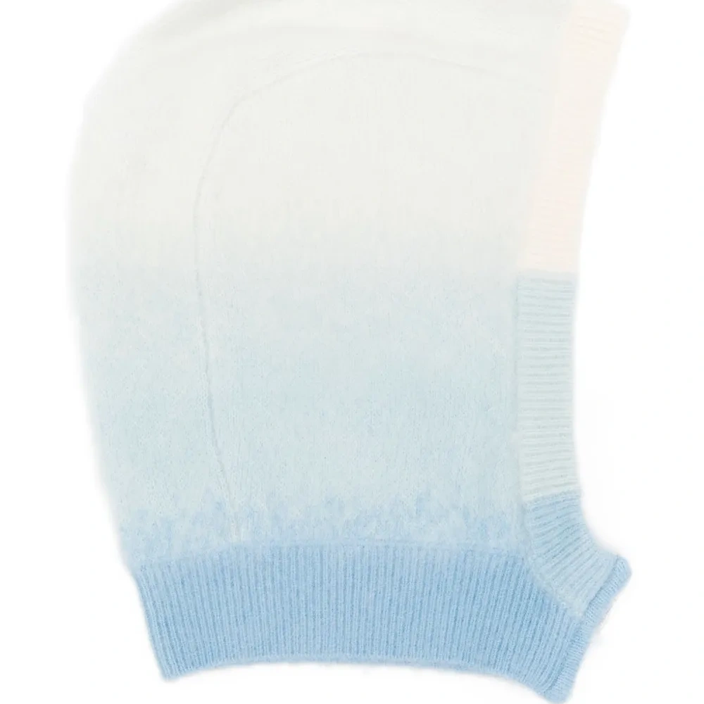 Балаклава с градиентным эффектом