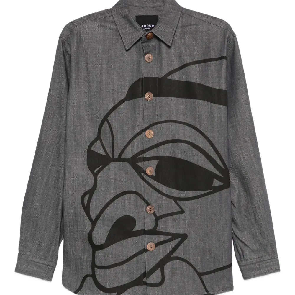 Джинсовая рубашка с принтом