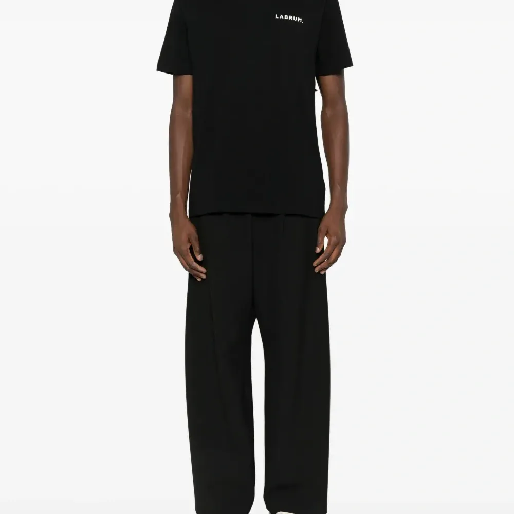 Футболка с логотипом