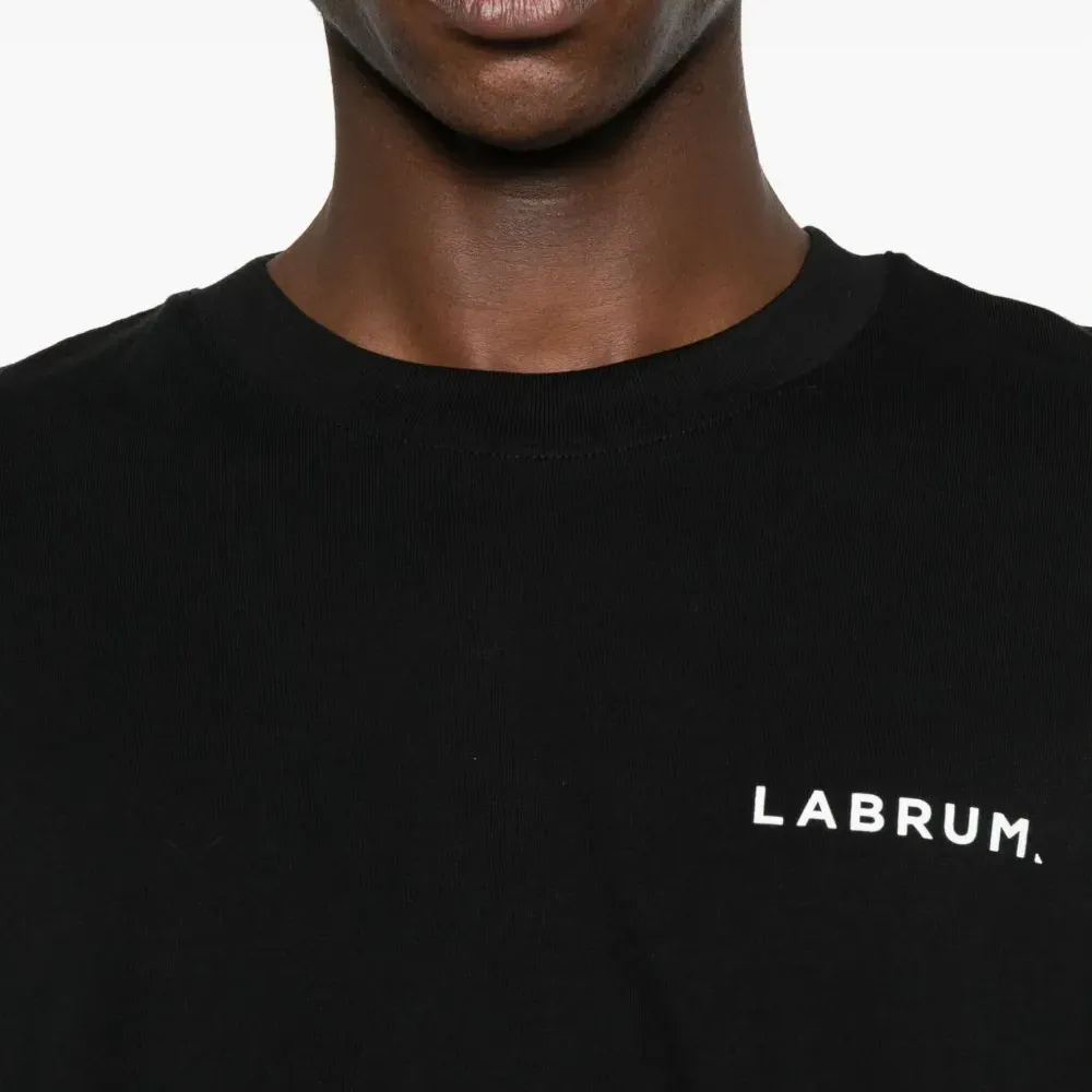 Футболка с логотипом