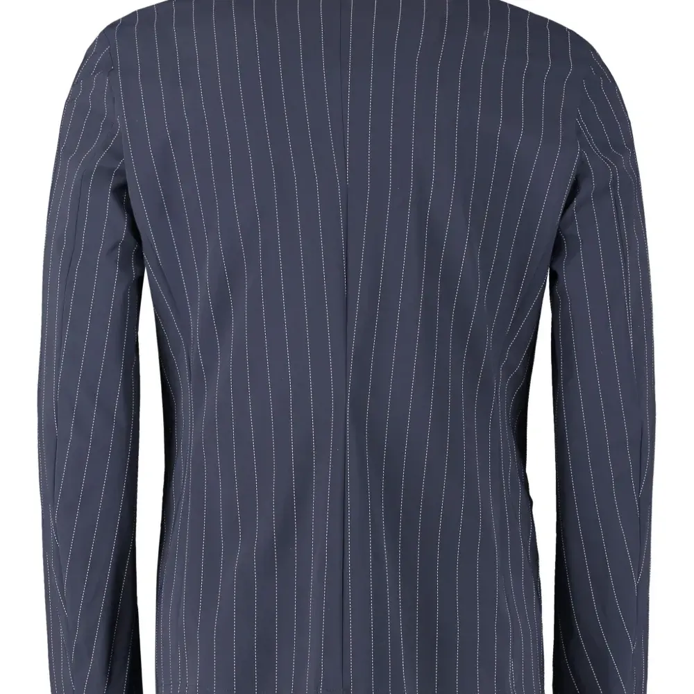 однобортный пиджак в полоску