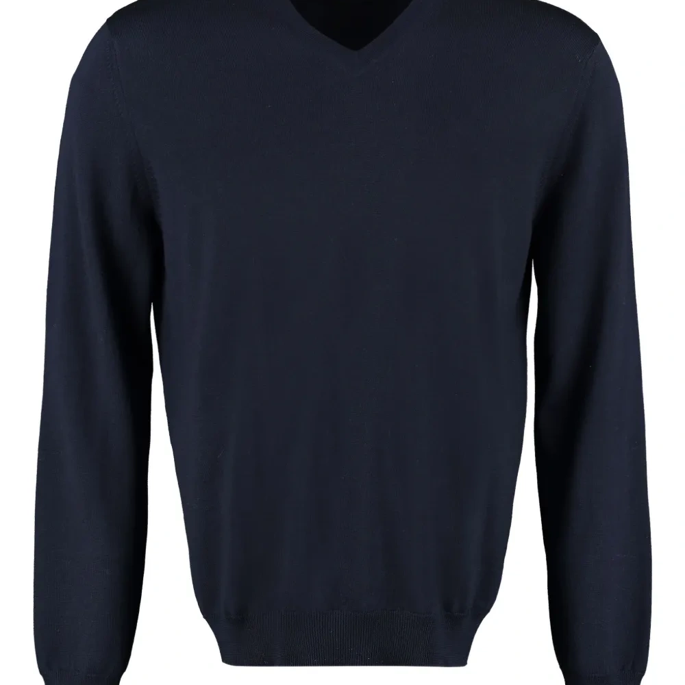 шерстяной свитер