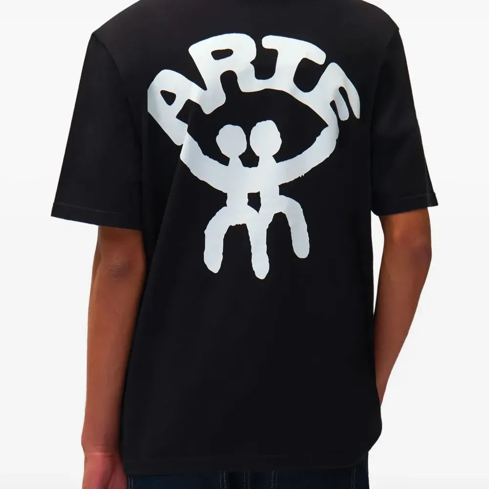 Футболка с логотипом Футболка с логотипом