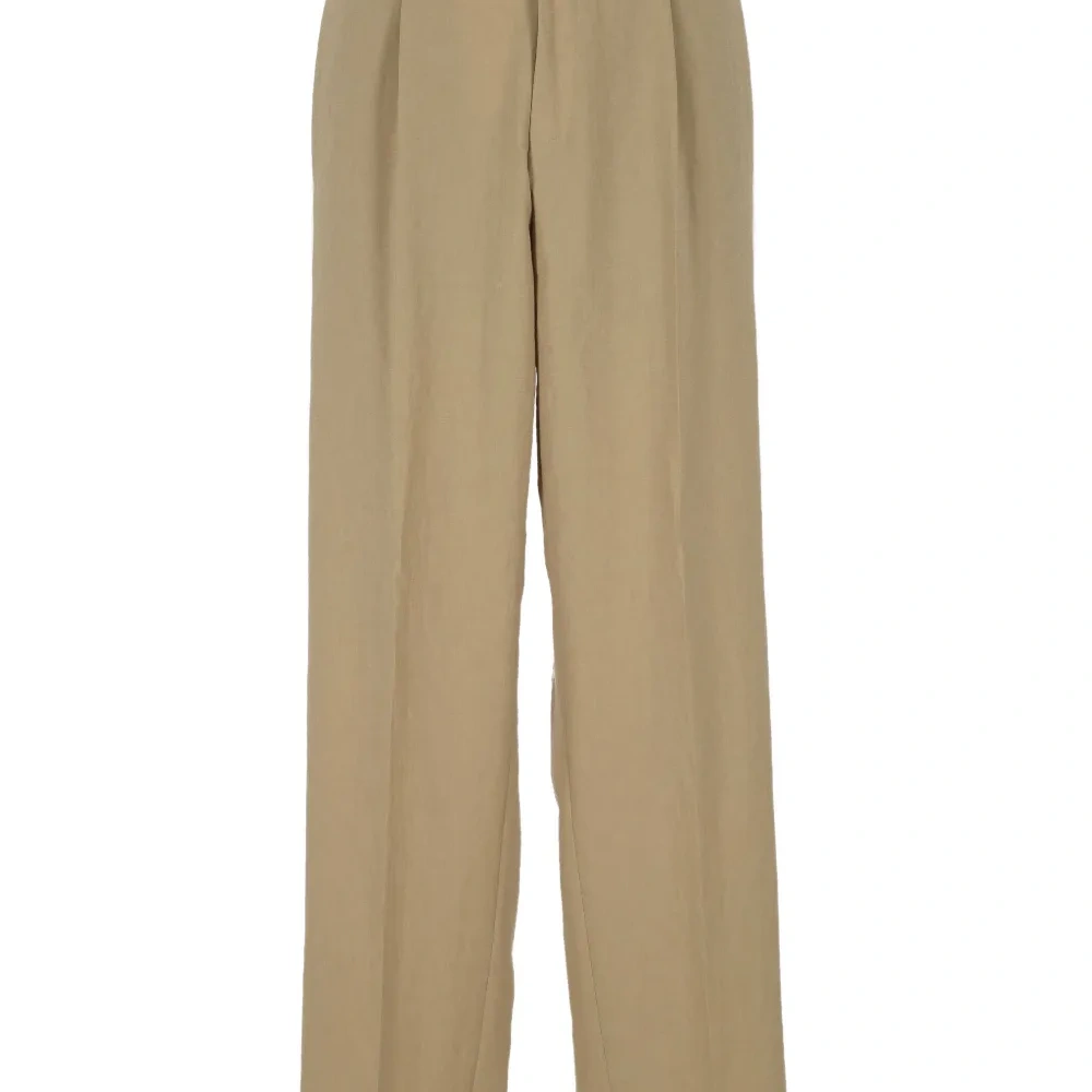 Широкие брюки со складками