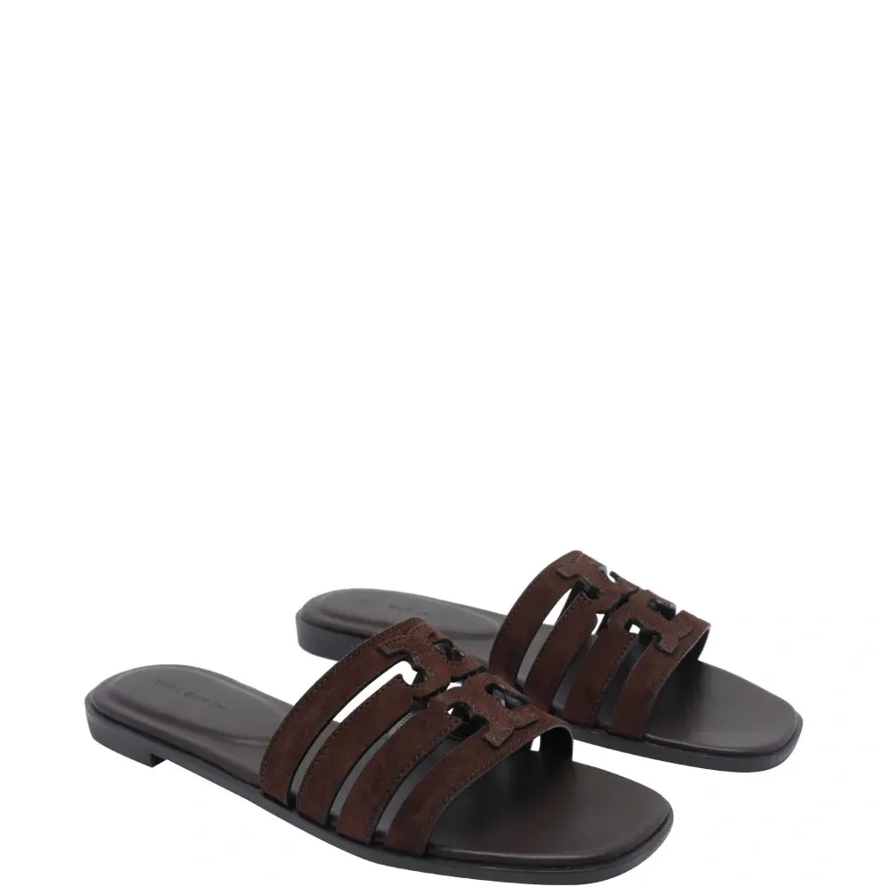 Сандалии на плоской подошве