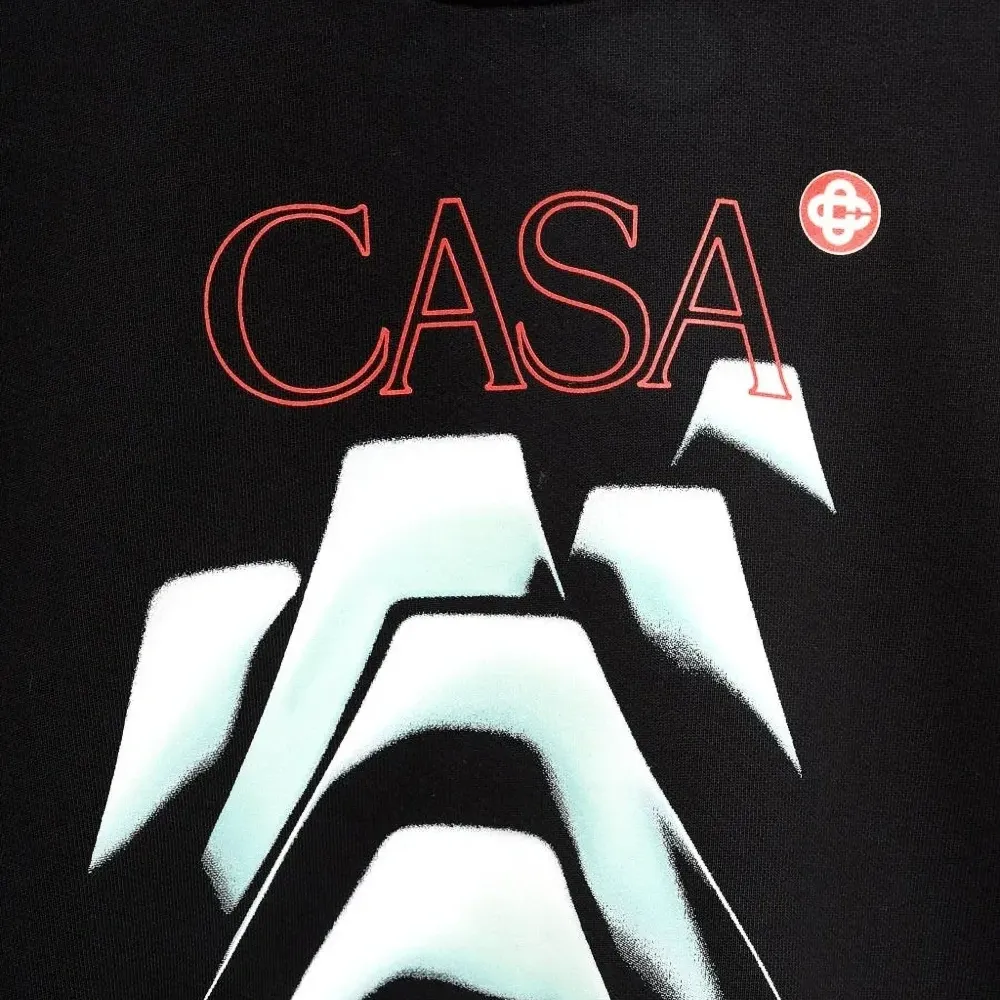 Толстовка с графичным принтом